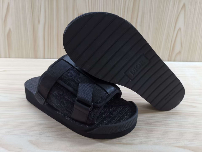 Dio*r sandal22