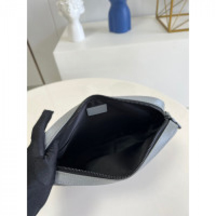 L&V BAG4