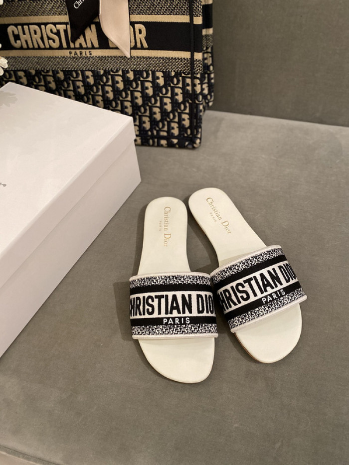 Dio*r sandal1