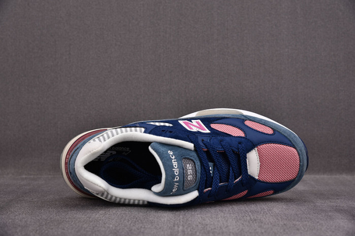 NEW BALANCE 992 NB000004