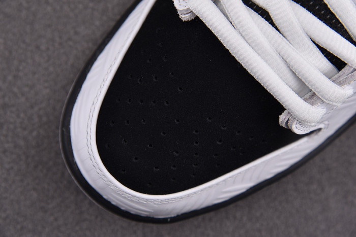 Nike SB Dunk Low TIGHTBOOTH FD2629-100
