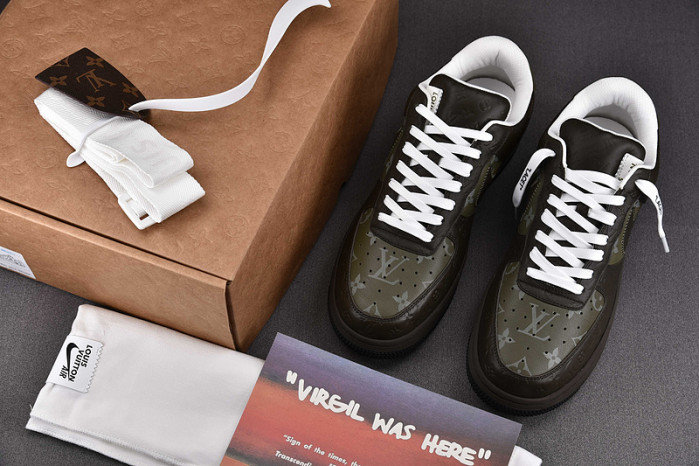 NIKE LOW AIR FORCE 1 X  grey green