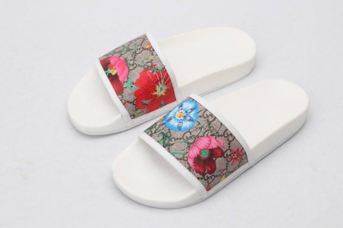 Gucc* Sandal29