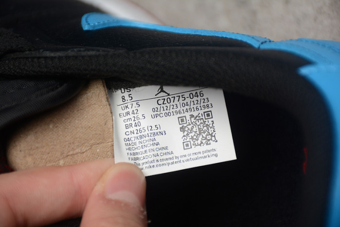 Air Jordan 1 Retro Low OG UNC to Chicago CZ0775-046