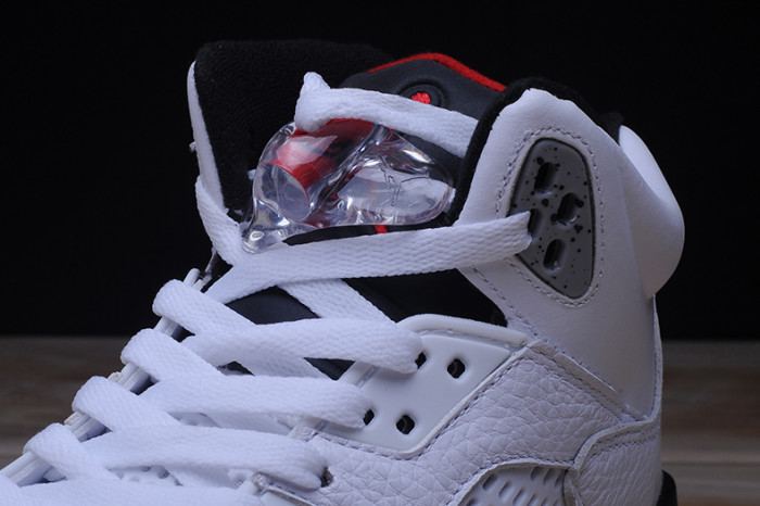 AIR JORDAN 5 RETRO "WHITE CEMENT" mens 136027-104