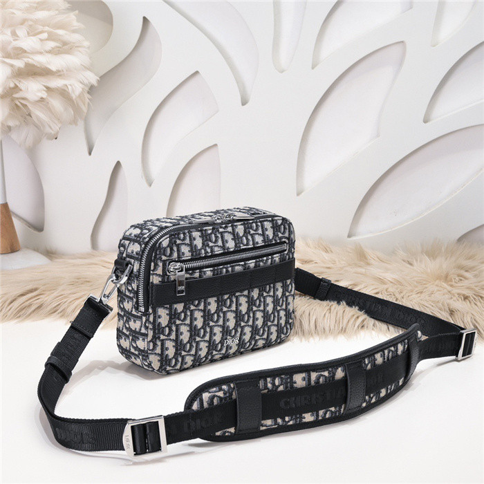 Dior BAG 37