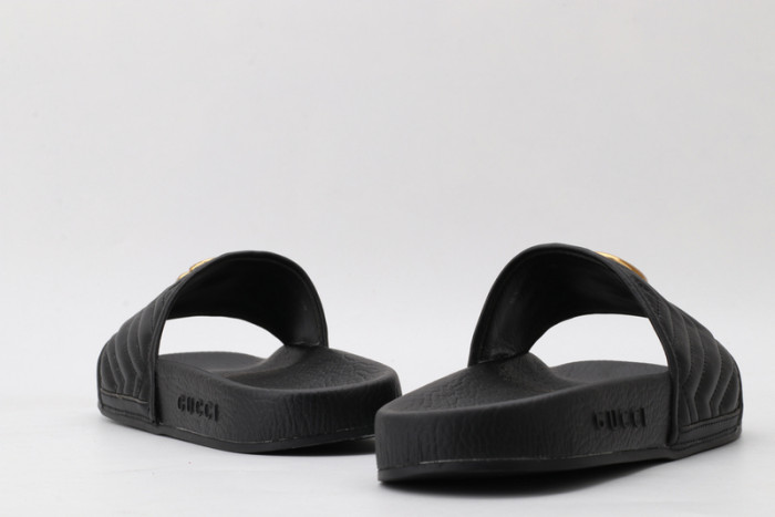 Gucc* Sandal17