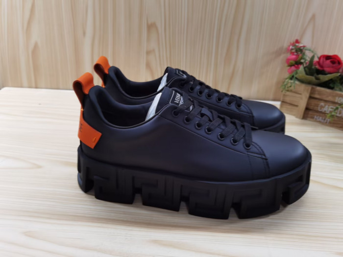 TRIPLES TRAINER SNEAKERS 2000060