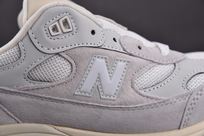 NEW BALANCE 992 NB000017