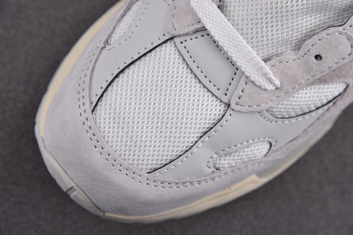 NEW BALANCE 992 NB000017