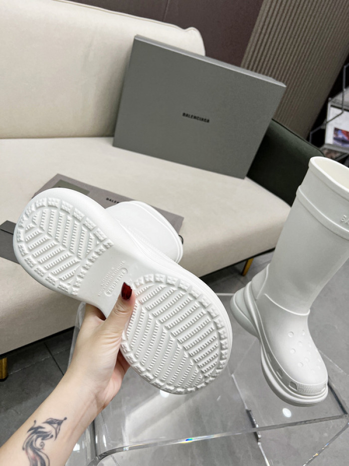 BALENCIAG* CROCS BOOT 5000095
