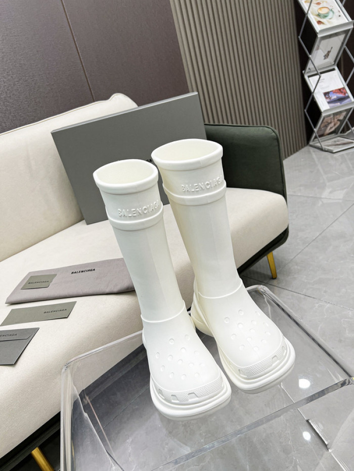 BALENCIAG*  CROCS BOOT  5000095