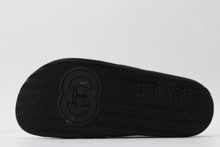 Gucc* Sandal21