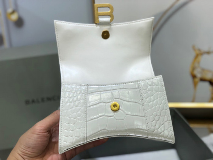 BALENCIAG* HOURGLASS BAG19