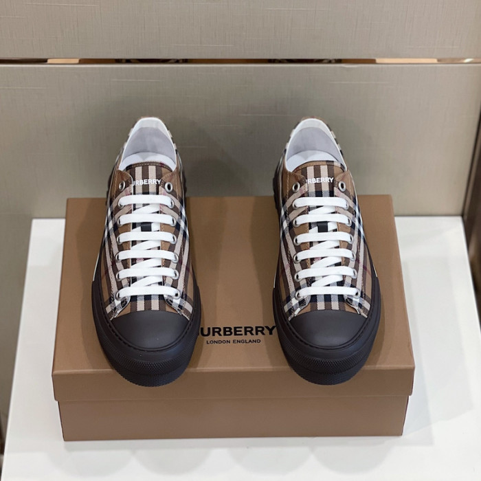 Burber*y sneakers B000011
