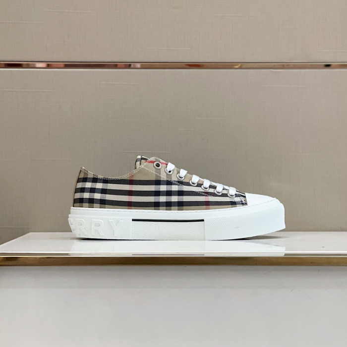 Burber*y sneakers B000013
