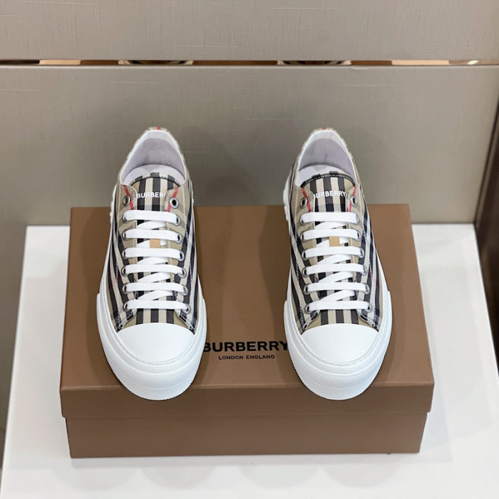 Burber*y sneakers B000013