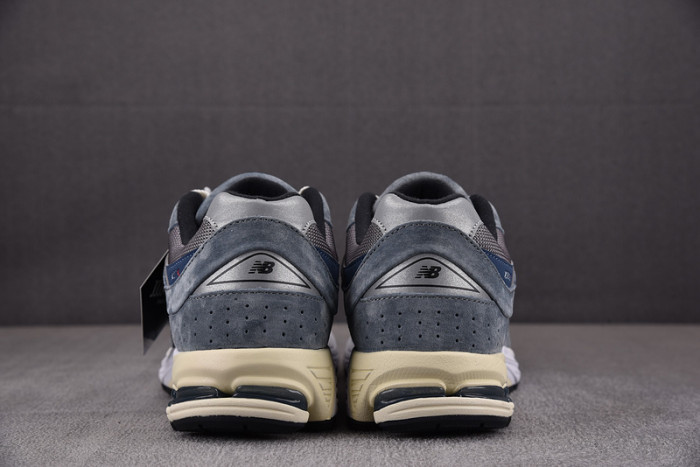 NEW BALANCE 9060 NB000029