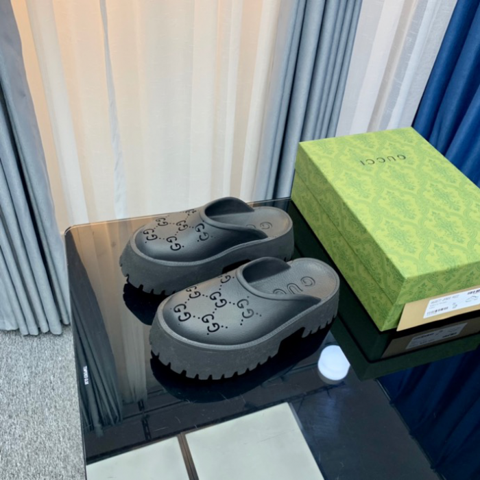 Gucc* Sandal95