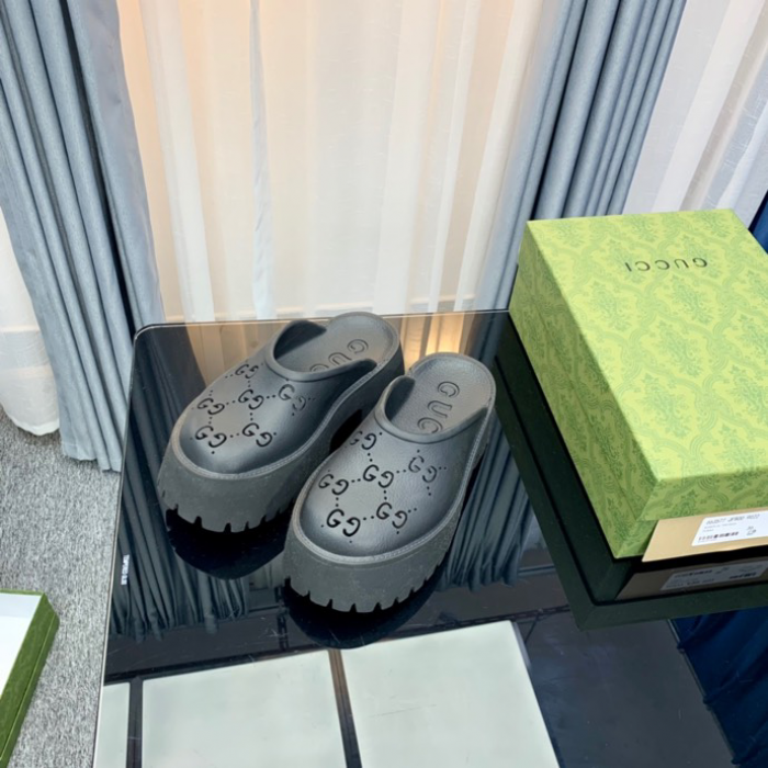 Gucc* Sandal95