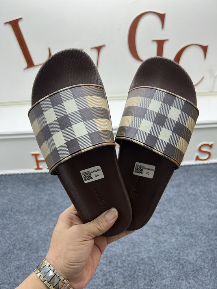 BURBER*Y Sandal2