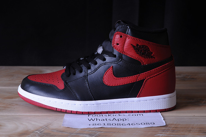 Air Jordan 1 Retro High OG ''Banned'' 2016 555088-001
