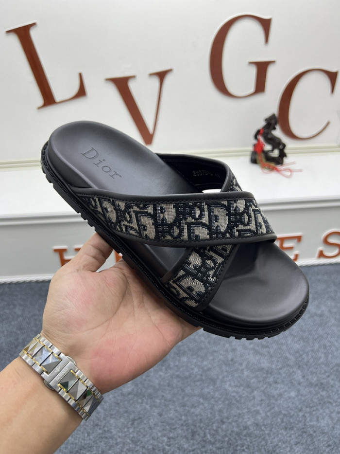 Dio*r sandal19
