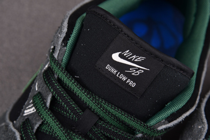 Nike SB Dunk Low There Skateboards HF7743-001