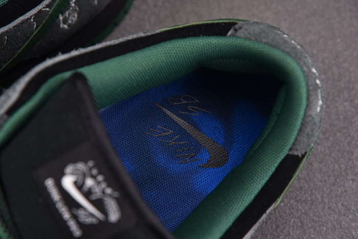 Nike SB Dunk Low There Skateboards HF7743-001