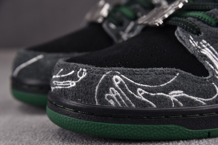Nike SB Dunk Low There Skateboards HF7743-001