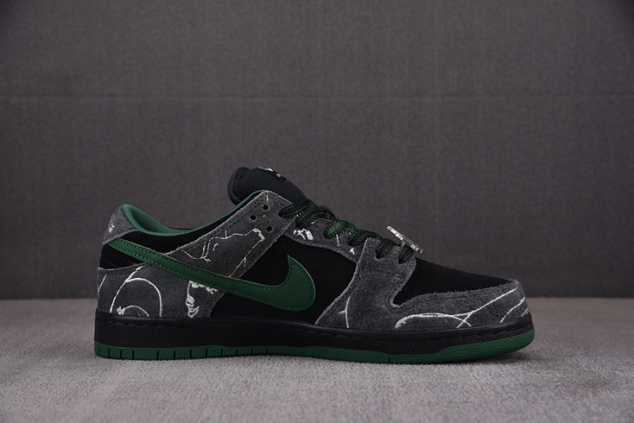 Nike SB Dunk Low There Skateboards HF7743-001