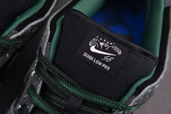 Nike SB Dunk Low There Skateboards HF7743-001