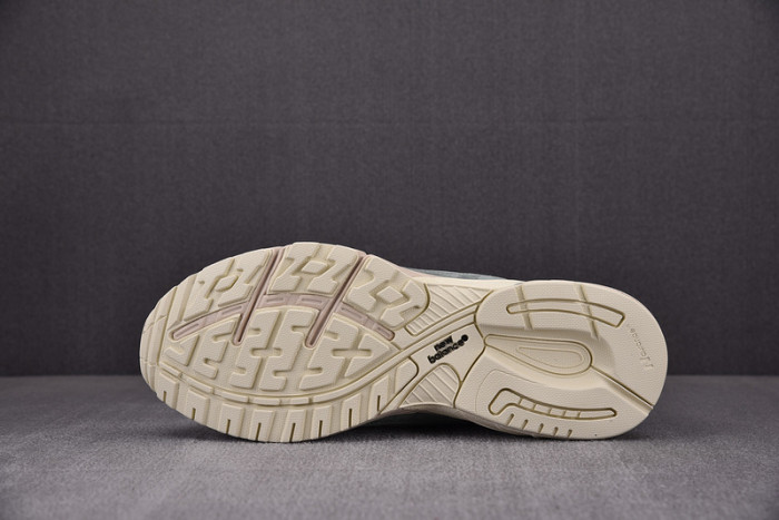 NEW BALANCE 2002 NB000023