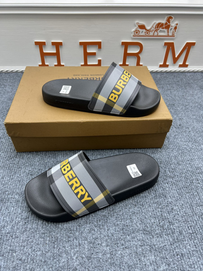 BURBER*Y Sandal4