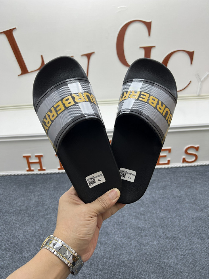 BURBER*Y Sandal4
