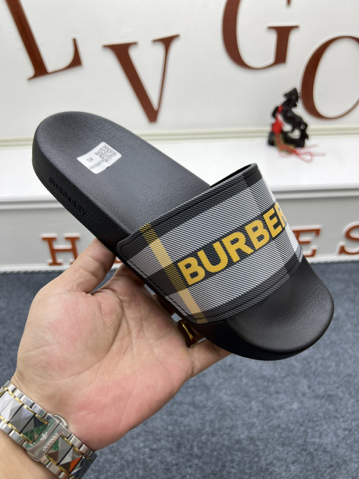 BURBER*Y Sandal4