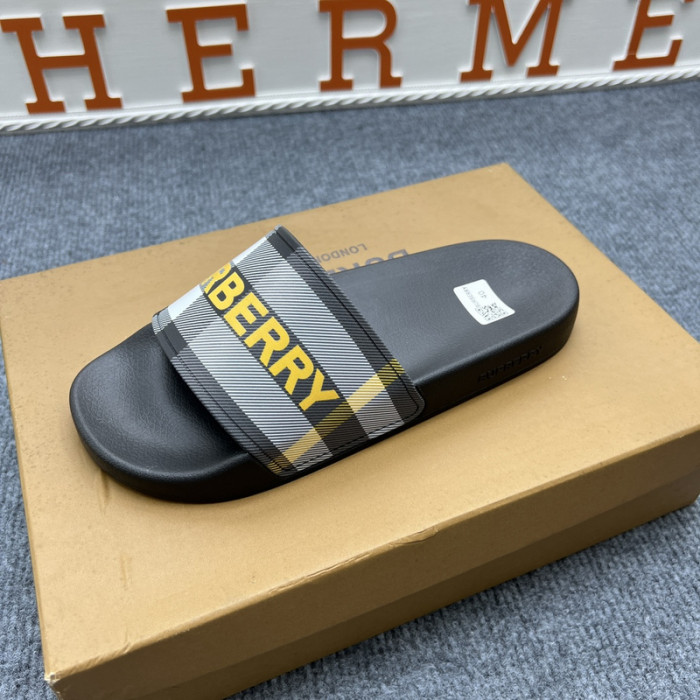 BURBER*Y Sandal4