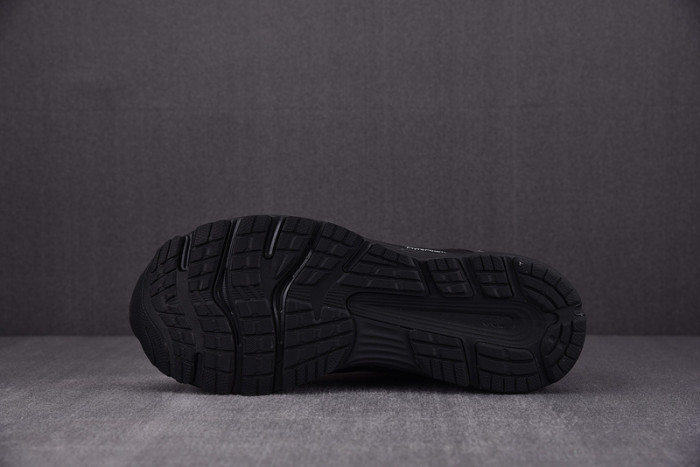Asics Gel-Korika 1023A010-001