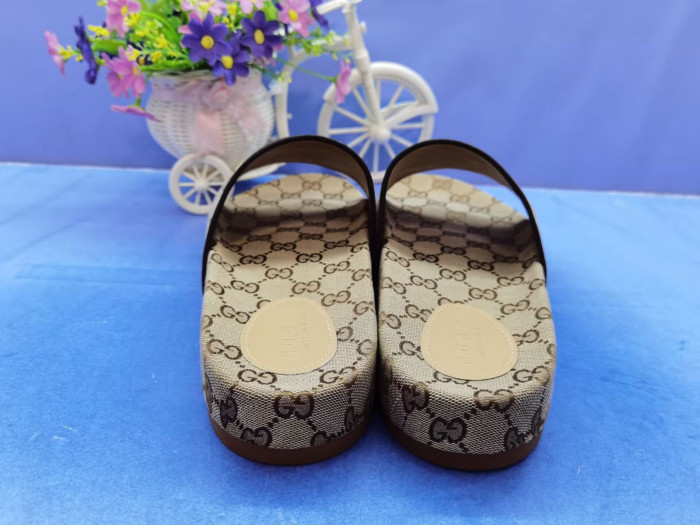 Gucc* Sandal100