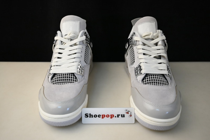 Air Jordan 4 Womens Frozen Moments AQ9129-001