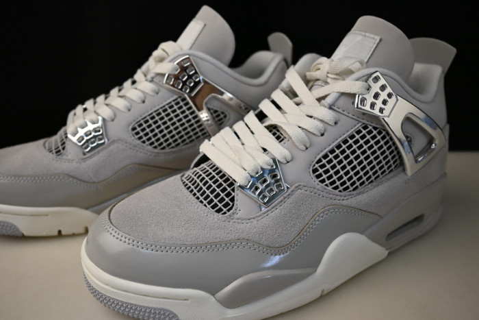 Air Jordan 4 Womens Frozen Moments AQ9129-001