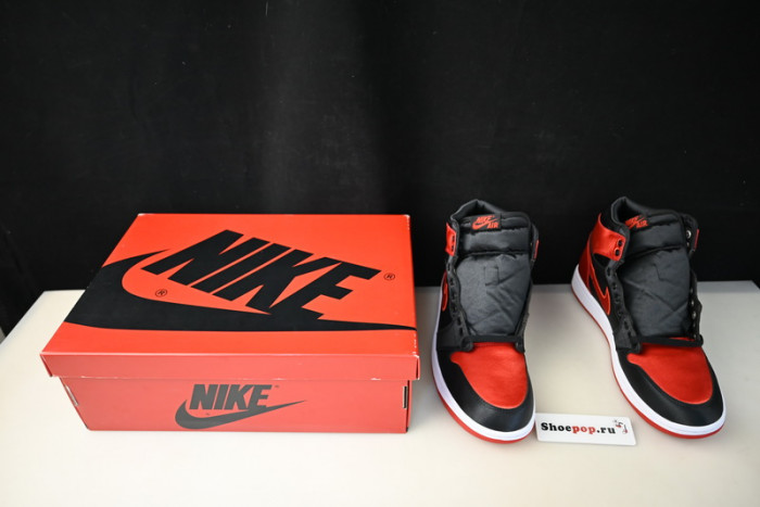 Air Jordan 1 High OG WMNS Satin Bred FD4810-061