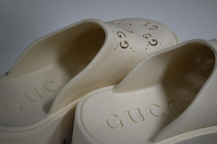 Gucc* Sandal92