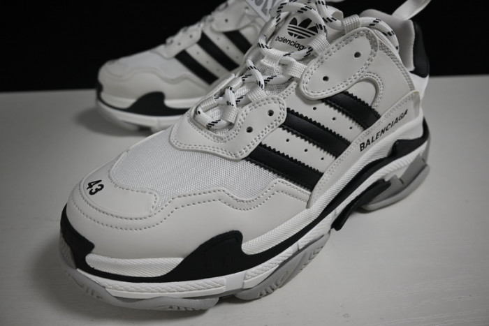 TRIPLES TRAINER SNEAKERS 2000045