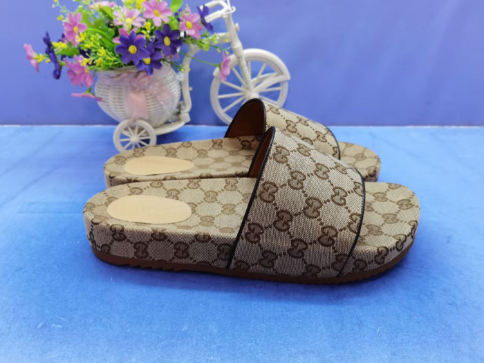 Gucc* Sandal100