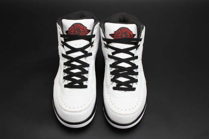 AIR JORDAN 2 RETRO UNC“Alumni” mens 917360-105