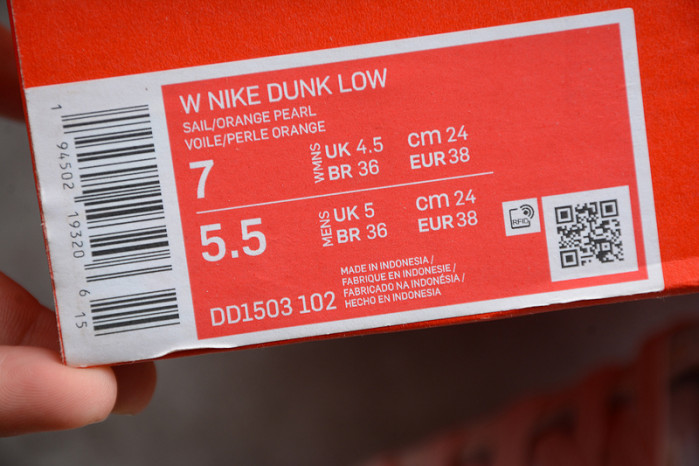 NIKE SB DUNK LOW ORANGE PEARL DD1503-102