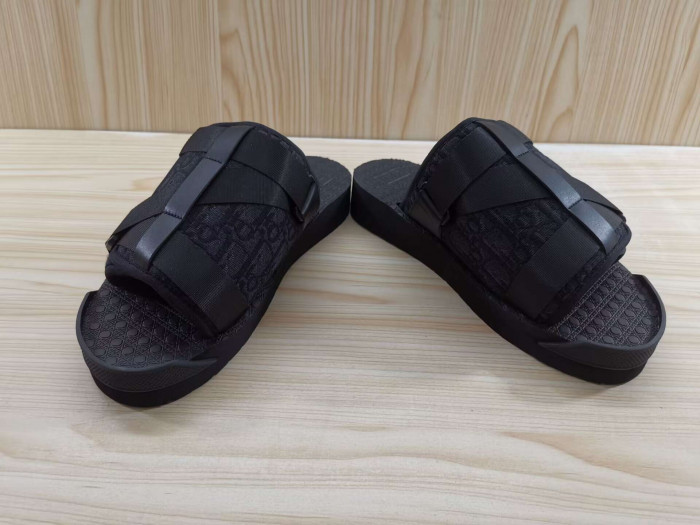 Dio*r sandal22