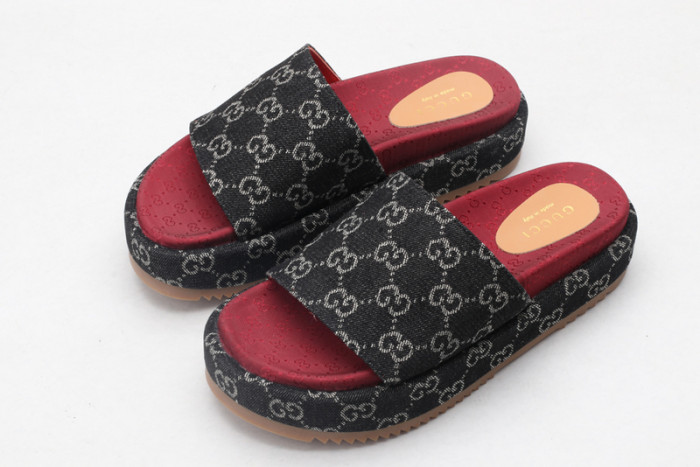 Gucc* Sandal75