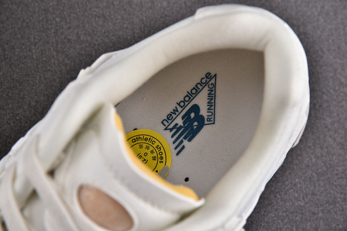 NEW BALANCE 2002 NB000021